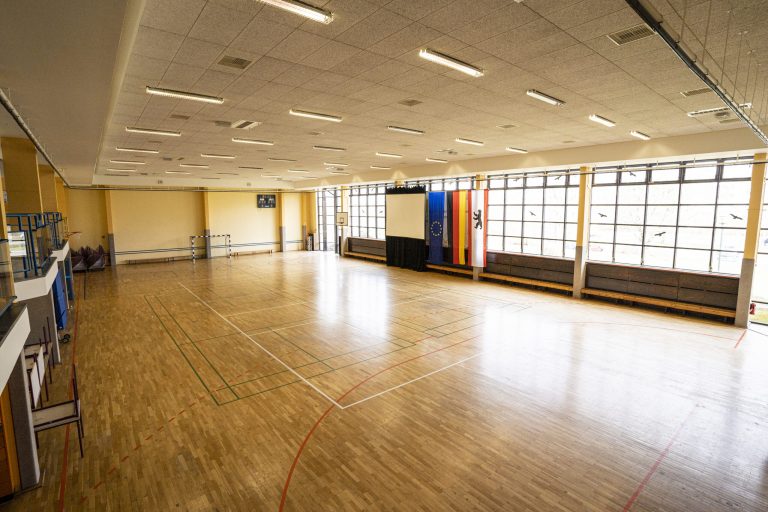 A7302661 scaled 1 1 768x512