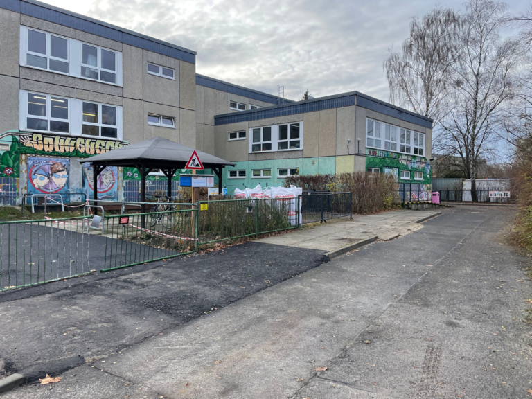 Jugendberufe-Haus SONNENECK - Weg zur JFE SENFTE 10 Jugendberufe-Haus SONNENECK - Weg zur JFE SENFTE 10